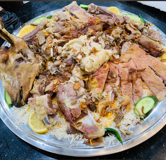 تيس كامل مع رز شعبي